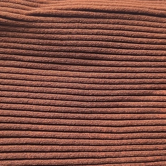 New Staud Dana Ribbed Knit V-Neck Sleeveless Tan/White Midi Dress NWOT Medium - Picture 13 of 16